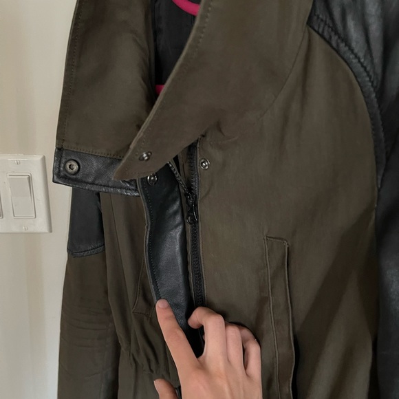 Genuine Lambs leather fall utility jacket - Danier Leather - Picture 6 of 6